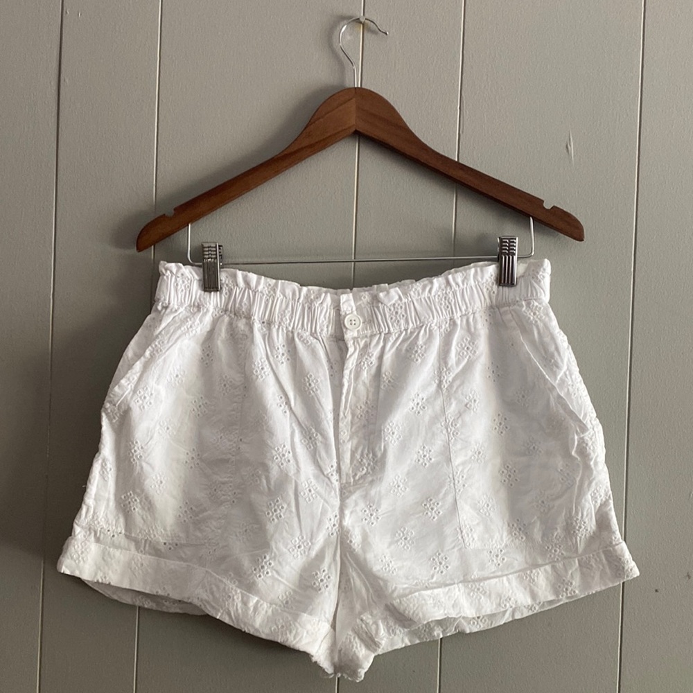Aerie eyelet embroidered shorts size L